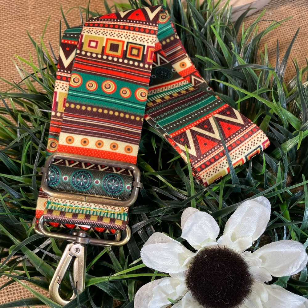 Aztec Guitar Strap Clip On - Adjustable -Pick op…